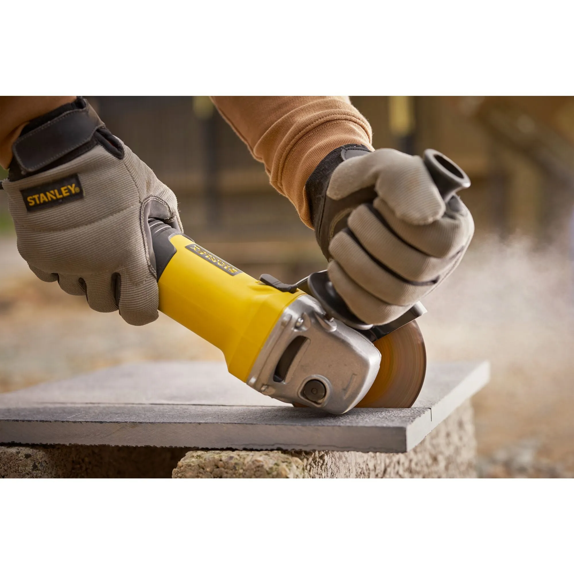 Meuleuse 1 Main filaire 125mm - 1100W STANLEY Fatmax FMEG225VS-QS