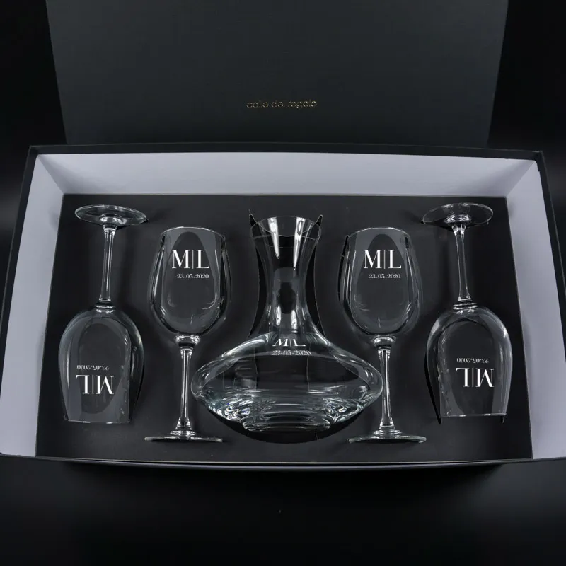 Set carafe et verres avec monogramme gravé